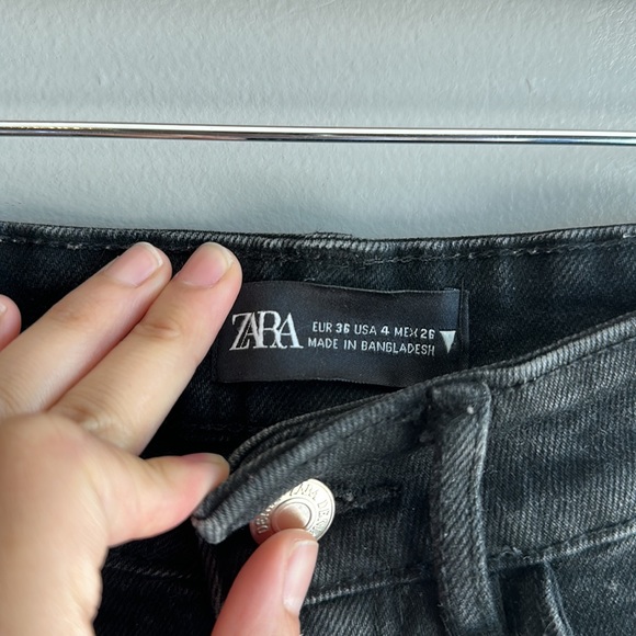 Zara Black High Rise Jeans Size 4 - Picture 3 of 6
